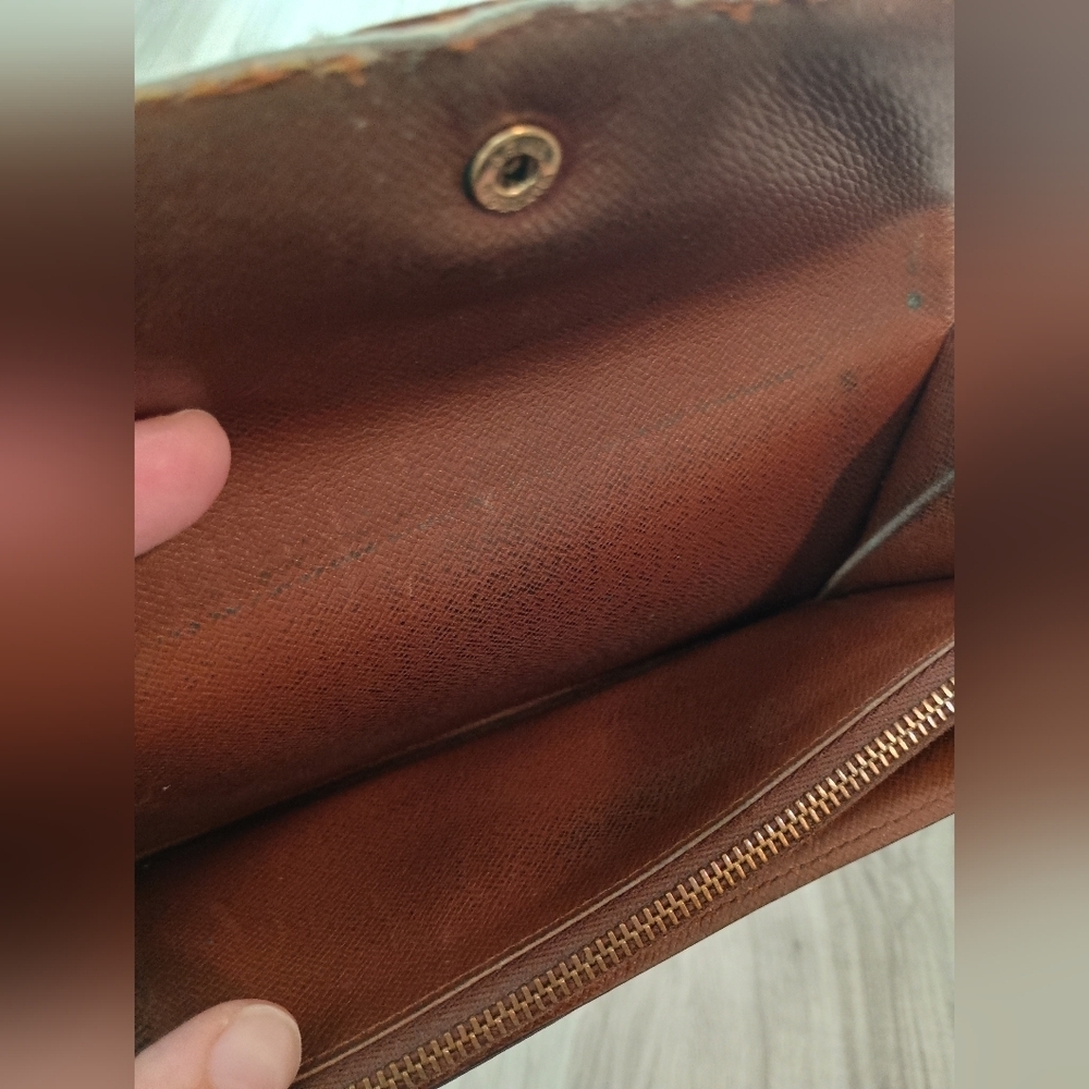 Louis Vuitton Monogram Sarah Long Wallet - Picture 9 of 14